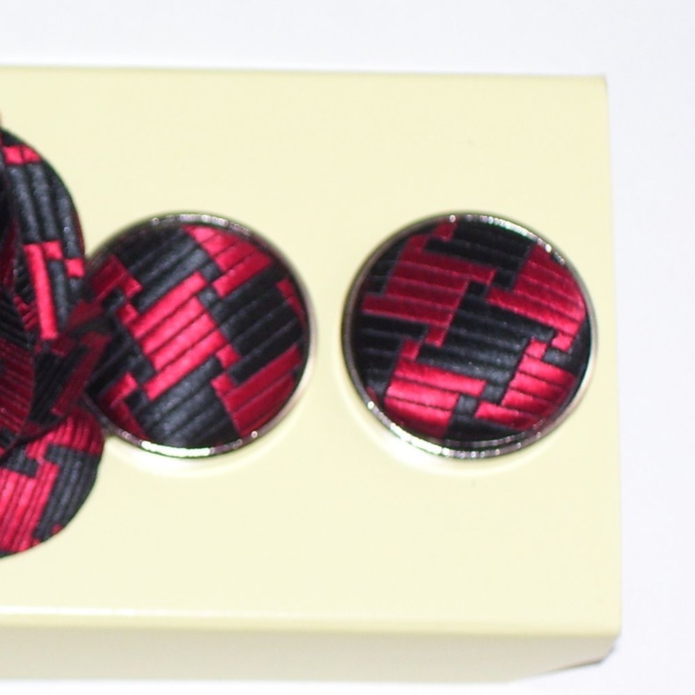 St. Patrick Red Navy Neck Tie & Socks Box 5 Set - Picture 6 of 8